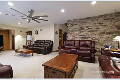 20W371 Diversey Avenue, Addison, IL 60101 - Photo 4