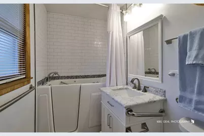 20W371 Diversey Avenue, Addison, IL 60101 - Photo 12