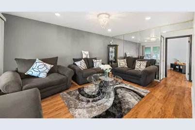 57 W 78th Place, Chicago, IL 60620 - Photo 2