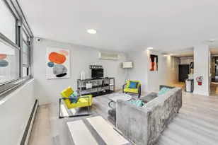 555 W Cornelia Ave, Chicago, IL 60657 - Photo 24