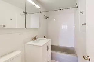 555 W Cornelia Ave, Chicago, IL 60657 - Photo 14