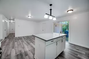 946 Harvard Ln, Matteson, IL 60443 - Photo 8