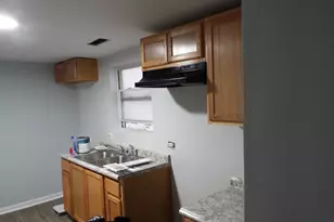 706 E 72nd St, Chicago, IL 60619 - Photo 8