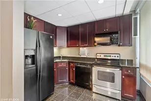 33 W Ontario St, Chicago, IL 60654 - Photo 10