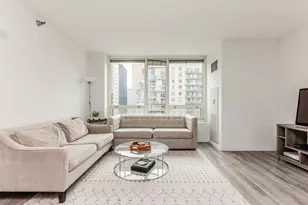 33 W Ontario St, Chicago, IL 60654 - Photo 10