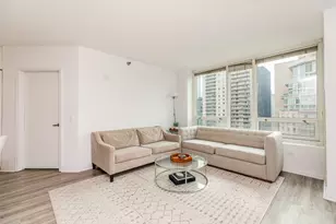 33 W Ontario St, Chicago, IL 60654 - Photo 6