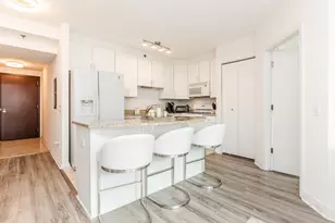 33 W Ontario St, Chicago, IL 60654 - Photo 16