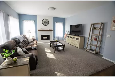 39W553 N Hyde Park, Geneva, IL 60134 - Photo 8