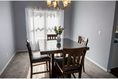 39W553 N Hyde Park, Geneva, IL 60134 - Photo 12