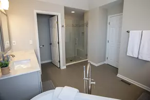 39W553 N Hyde Park, Geneva, IL 60134 - Photo 20