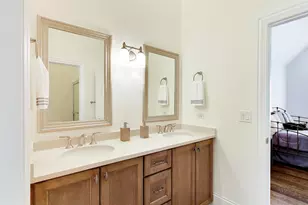 2403 Old Glenview Rd, Wilmette, IL 60091 - Photo 24