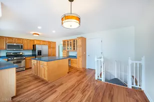 508 Crest Dr, Cary, IL 60013 - Photo 10