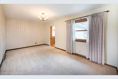 508 Crest Drive, Cary, IL 60013 - Photo 6