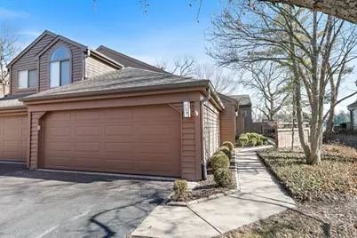 709 Woodbridge Court #709, Lake Barrington, IL 60010 - Photo 1