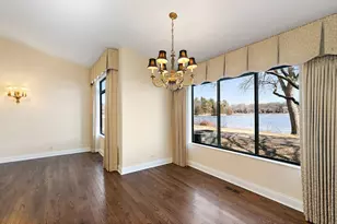 709 Woodbridge Ct, Lake Barrington, IL 60010 - Photo 12