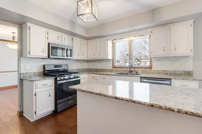 303 Westwood Drive, Shorewood, IL 60404 - Photo 10