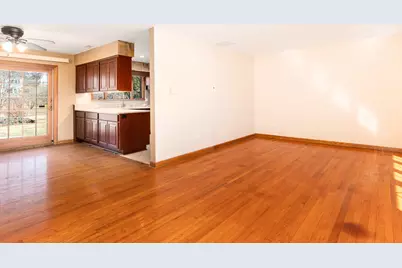 [Address not provided], Willowbrook, IL 60527 - Photo 6