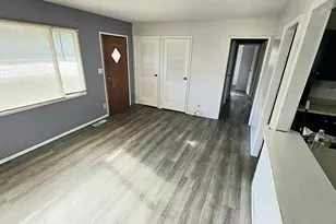 1702 Oak Grove Ave, Sterling, IL 61081 - Photo 8