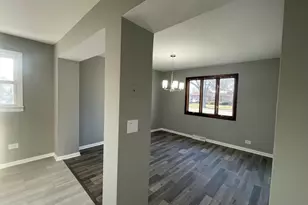 321 Janet Ave, Darien, IL 60561 - Photo 16