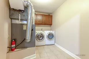 203 Blossom Ct, Buffalo Grove, IL 60089 - Photo 20