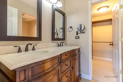 203 Blossom Court #203, Buffalo Grove, IL 60089 - Photo 16