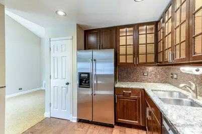 203 Blossom Court #203, Buffalo Grove, IL 60089 - Photo 8