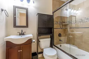 203 Blossom Ct, Buffalo Grove, IL 60089 - Photo 12