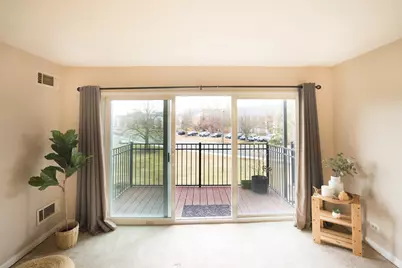 5000 Carriageway Drive #211, Rolling Meadows, IL 60008 - Photo 8