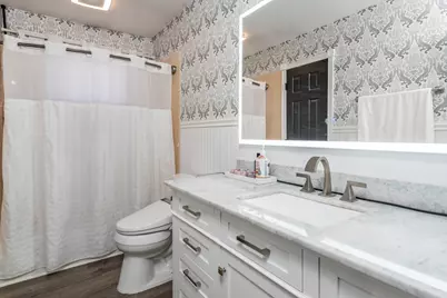 4232 Kenwood Avenue, Gurnee, IL 60031 - Photo 18