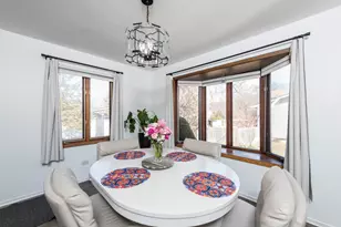 4232 Kenwood Ave, Gurnee, IL 60031 - Photo 4