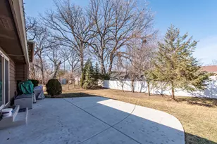 4232 Kenwood Ave, Gurnee, IL 60031 - Photo 34