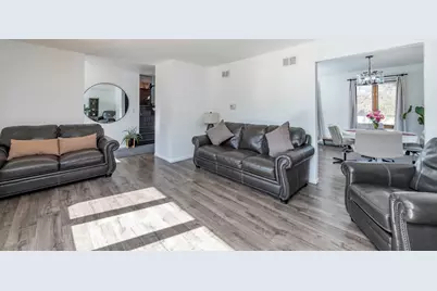 4232 Kenwood Avenue, Gurnee, IL 60031 - Photo 10