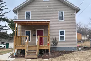 321 Washington St, Rockford, IL 61104 - Photo 1