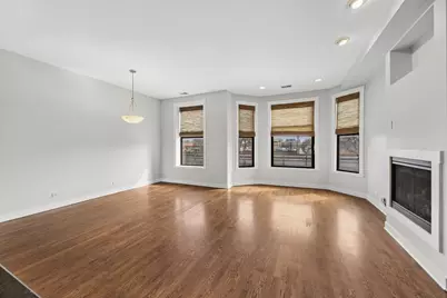 812 North Boulevard #201, Oak Park, IL 60302 - Photo 6