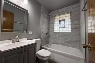 7616 S Lorel Ave, Burbank, IL 60459 - Photo 12