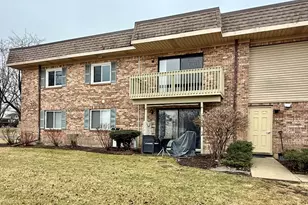 6S010 Steeple Run Dr, Naperville, IL 60540 - Photo 2