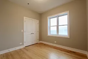 5667 W Higgins Ave, Chicago, IL 60630 - Photo 16