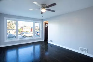 12618 S Justine St, Calumet Park, IL 60827 - Photo 2