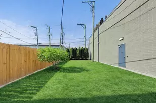 5748 N Hermitage Ave, Chicago, IL 60660 - Photo 34