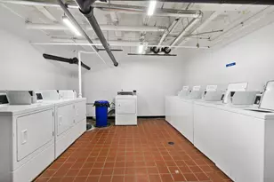 7450 N Greenview Ave, Chicago, IL 60626 - Photo 8