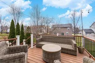 2215 Savanna Rd, Bloomington, IL 61705 - Photo 8