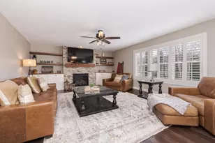 2215 Savanna Rd, Bloomington, IL 61705 - Photo 26