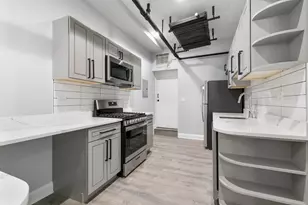 7618 N Eastlake Terrace, Chicago, IL 60626 - Photo 2