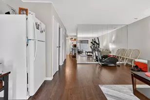 9619 Bianco Terrace, Des Plaines, IL 60016 - Photo 4