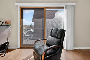 9619 Bianco Terrace, Des Plaines, IL 60016 - Photo 6