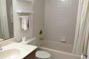 1576 Poplar Creek Dr, Hoffman Estates, IL 60169 - Photo 32