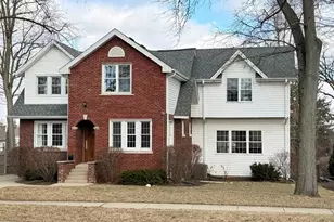 418 E Hillside Ave, Barrington, IL 60010 - Photo 1