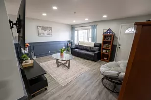 16448 Winchester Ave, Markham, IL 60428 - Photo 4