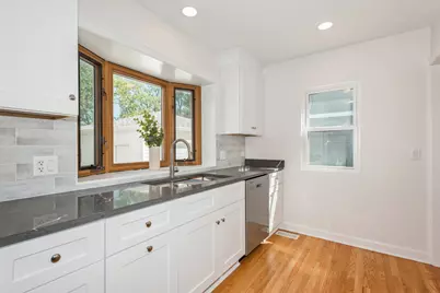 15W244 E Harvard Street, Elmhurst, IL 60126 - Photo 4