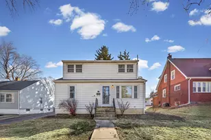 115 N Park St, Westmont, IL 60559 - Photo 1